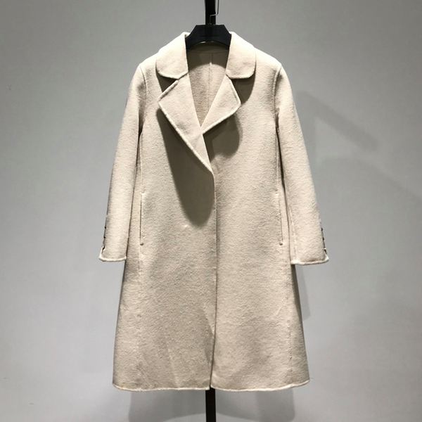 {易七娛樂}(女款衣服品牌大全图片)